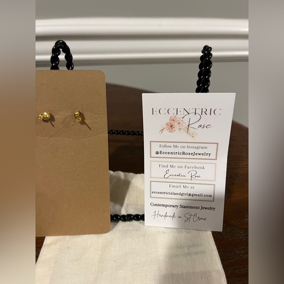 Wen's Earrings - Beautiful summer/vacation pair! NWT - Picture 3 of 5